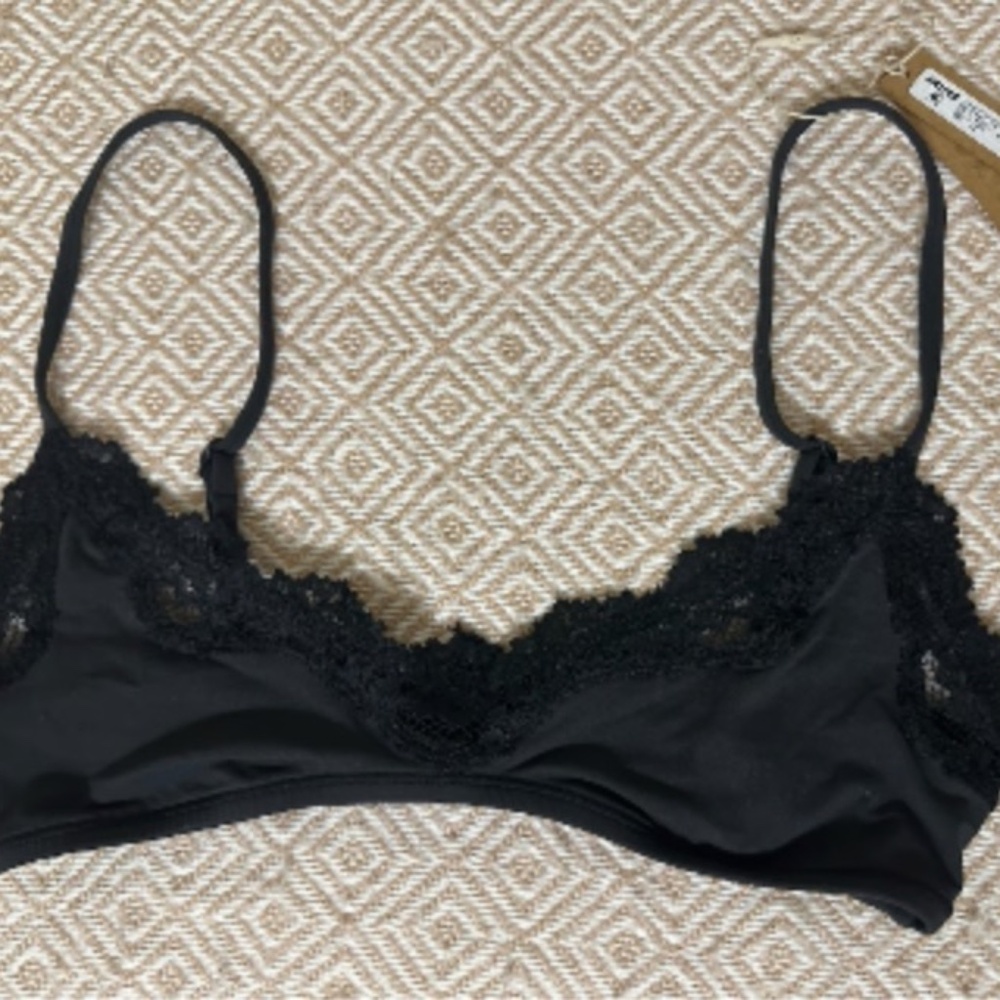 skims scoop bralette